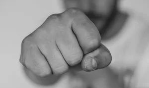 https-zueriost-ch-sites-default-files-media-2022-04-12-r_gewalt_pixabay_1564031-jpg Faustschläge gegen seine Frau haben für einen Polen aus dem Bezirk Pfäffikon eine Landesverweisung zur Folge.
