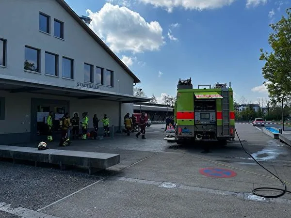 https-zueriost-ch-sites-default-files-media-2022-04-27-feuerwehr_0-jpg Die Feuerwehr konnte die Rauchentwicklung schnell unter Kontrolle bringen.