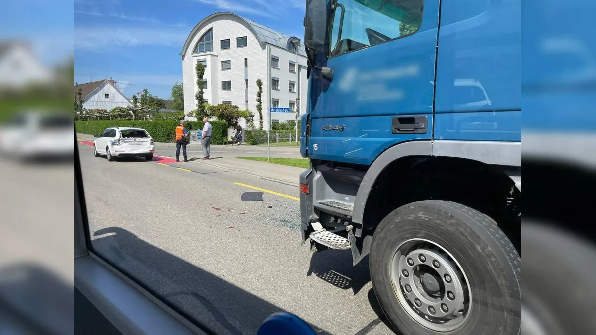 Bei dem Unfall entstand nur Sachschaden.