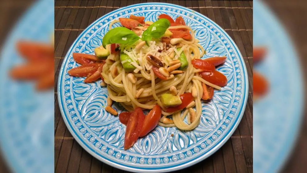 Mal was anderes als Tomatensauce: Avocado-Spaghetti.