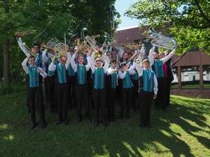 illnau_-_abendkonzert_stadtjugendmusik_illnau-effretikon_sjmie_-_foto_pd Hoch die Instrumente: Die Stadtjugendmusik Illnau-Effretikon kann endlich wieder auftreten.