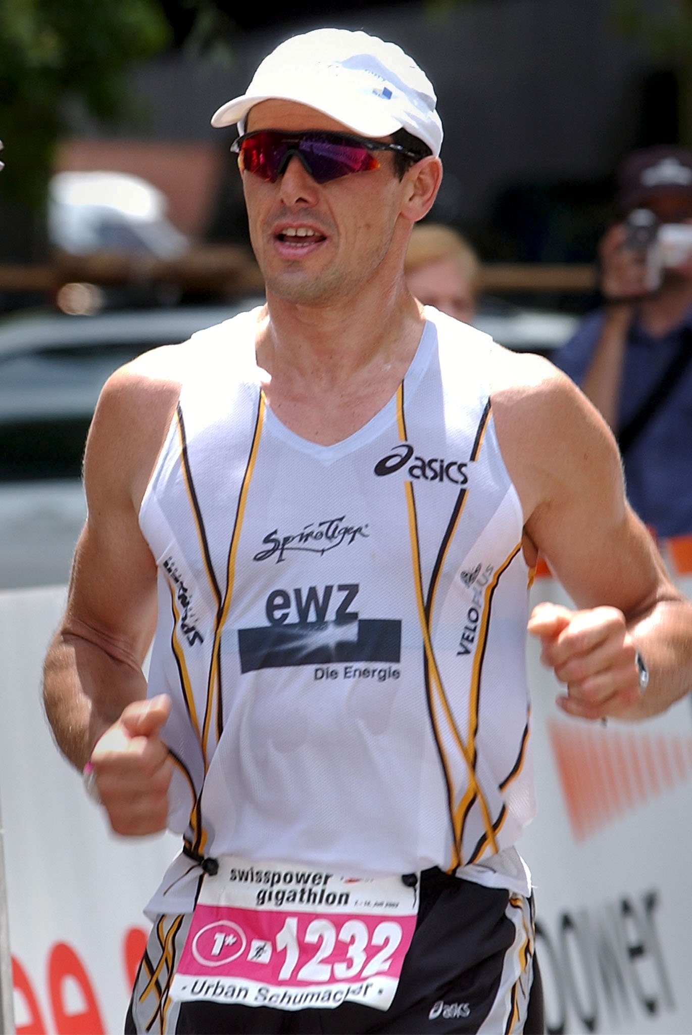 Urban Schumacher auf dem Weg zu seinem Gigathlon-Sieg 2002.