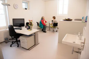 spitex-bauma-zentrum Der Spitexverein Bauma löst sich auf. Doch das Angebot bleibt bestehen – so auch das Spitexzentrum im Dorf., Die Spitex wird ins Alters- und Pflegeheim Böndler integriert., Laut Vereinspräsidentin Ursula Stäheli wird sich dadurch für die Klientinnen und Klienten nichts ändern.