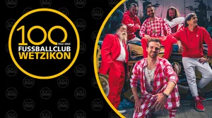 20220805-titelbild-fc-wetzikon Die Stubete Gäng kommt für den Musik-Event in die Eishalle Wetzikon. , Blues-Sänger Marc Amacher wird den Konzertabend zu Ehren des FC Wetzikon eröffnen. , Etwas ruhigere Klänger wird Soul- und Pop-Sänger Marc Sway präsentieren. , Für Dodo wird der Auftritt in Wetzikon eines der letzten Konzerte vor dem Aufbruch auf seine grosse Reise.