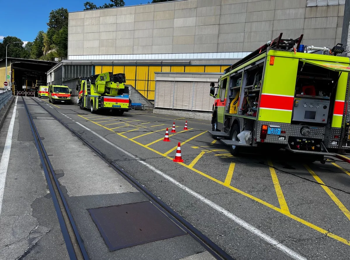 feuerwehr-3 Die Feuerwehr musste mehrere Gebäudeteile entlüften.