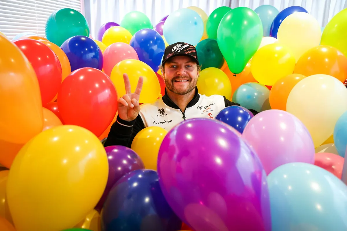 large-2022_belgian_grand_prix_-_sunday Sauber-Pilot Valtteri Bottas: Luftballons zum Geburtstag - aber keine WM-Punkte.