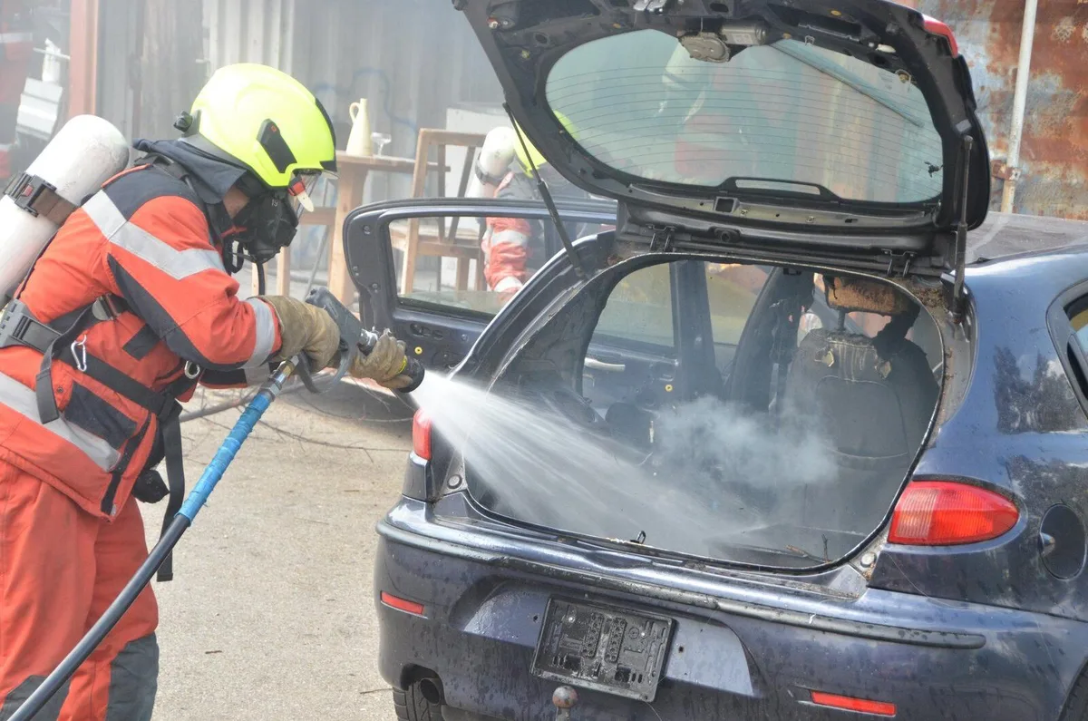 med_info_73_2022_09_12_tag_der_offenen_tuer_feuerwehr_wetzikon-seegraeben Am Tag der offenen Tür der Feuerwehr können die Besucherinnen und Besucher den Alltag der Feuerwehr hautnah miterleben.