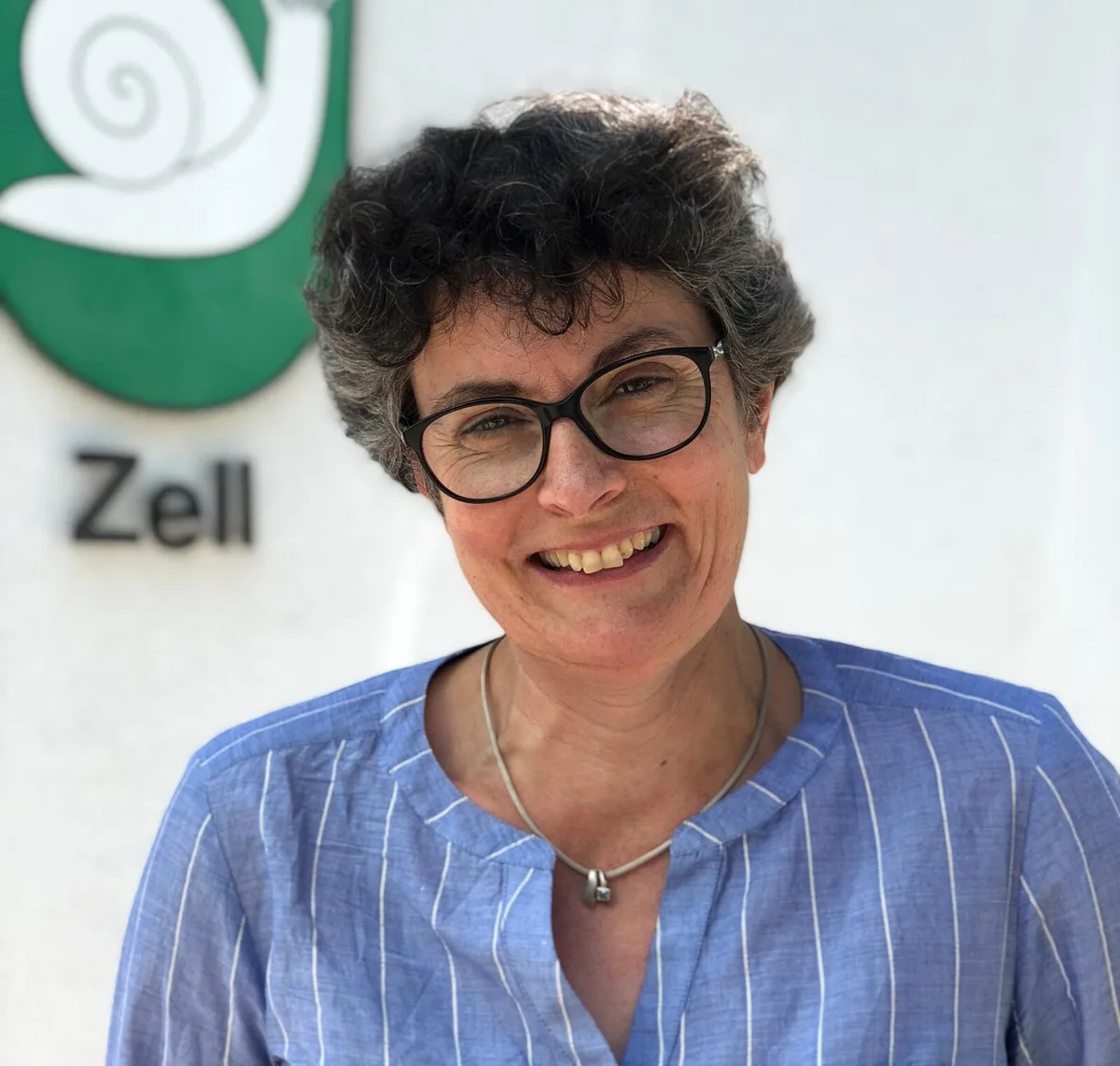 Porträtbild von Regula Ehrismann, Gemeindepräsidentin Zell (EVP)