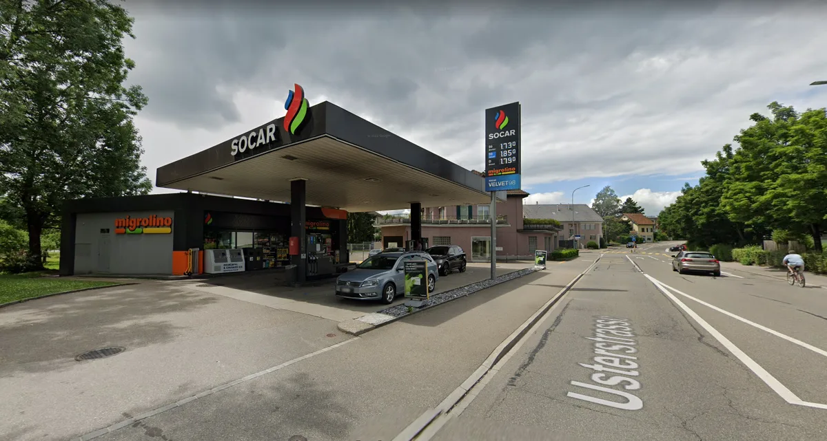 socar Der unbekannte Täter raubte diese Tankstelle am Freitagnachmittag aus.