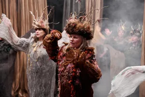 monarte18 Das Zeller Chortheater spielt nochmals vier Aufführungen von Shakespeares «Sommernachtstraum»., Seit der letzten Aufführung im Februar 2020 gab es einige Veränderungen in der Besetzung.