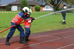 20_jfww_21_eh_img_5128 Bereits Teenager können eine Feuerwehrausbildung absolvieren und tragen so zur Nachwuchssicherung der Ortsfeuerwehren bei.
