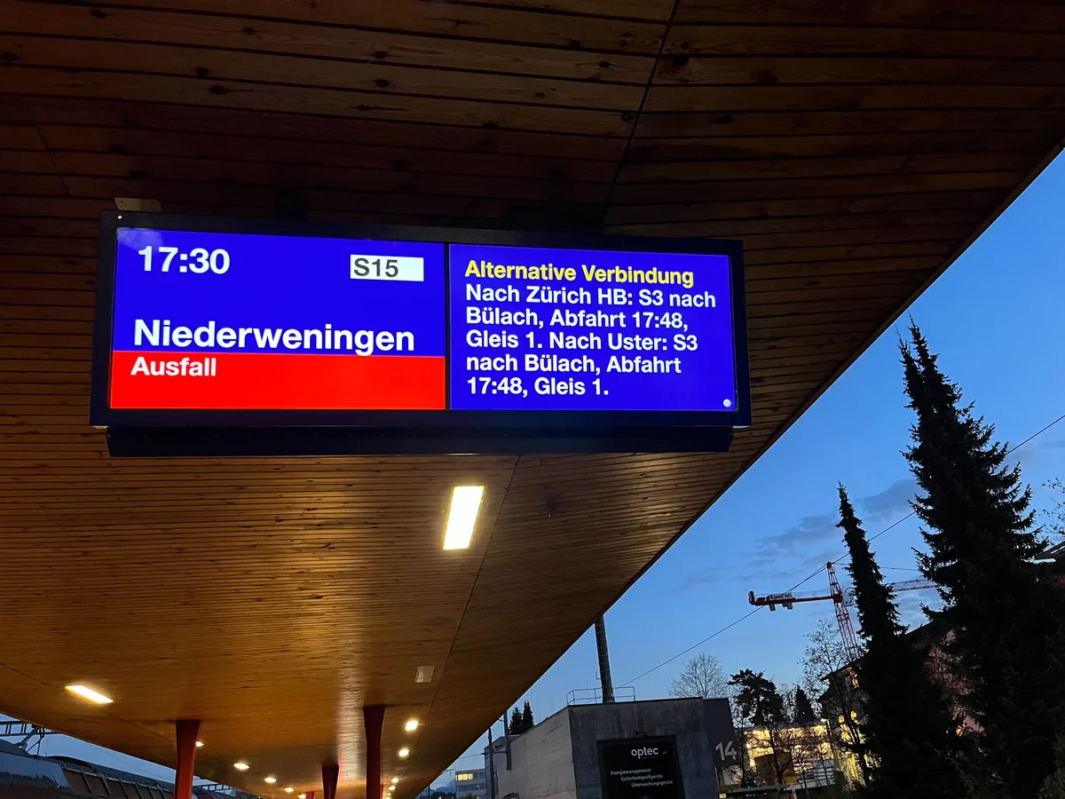 Starke Nerven waren bei den Pendlern am Nachmittag gefragt.