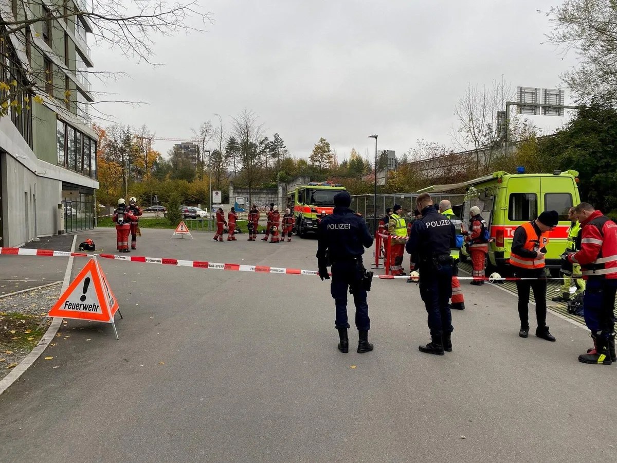 221113_duebendorf_gasgeruch-1668355324404 Zwei Wohnhäuser mussten evakuiert werden.