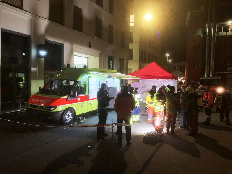 brand-in_uster-1_0 Neben der Feuerwehr war auch die Kapo im Einsatz., Der Brand hat einen hohen Sachschaden verursacht.