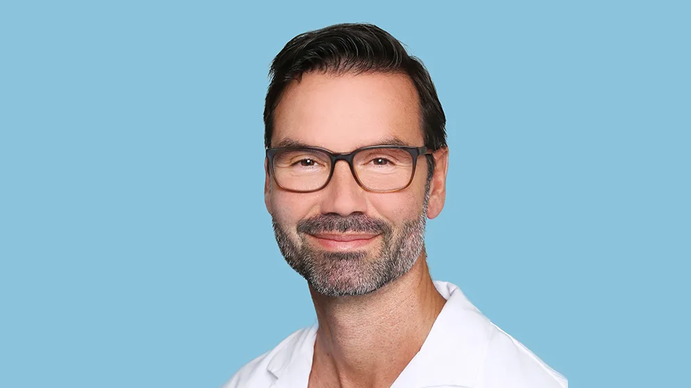 Porträtfoto von Dr. med Pascal Schenk vom Spital Uster.