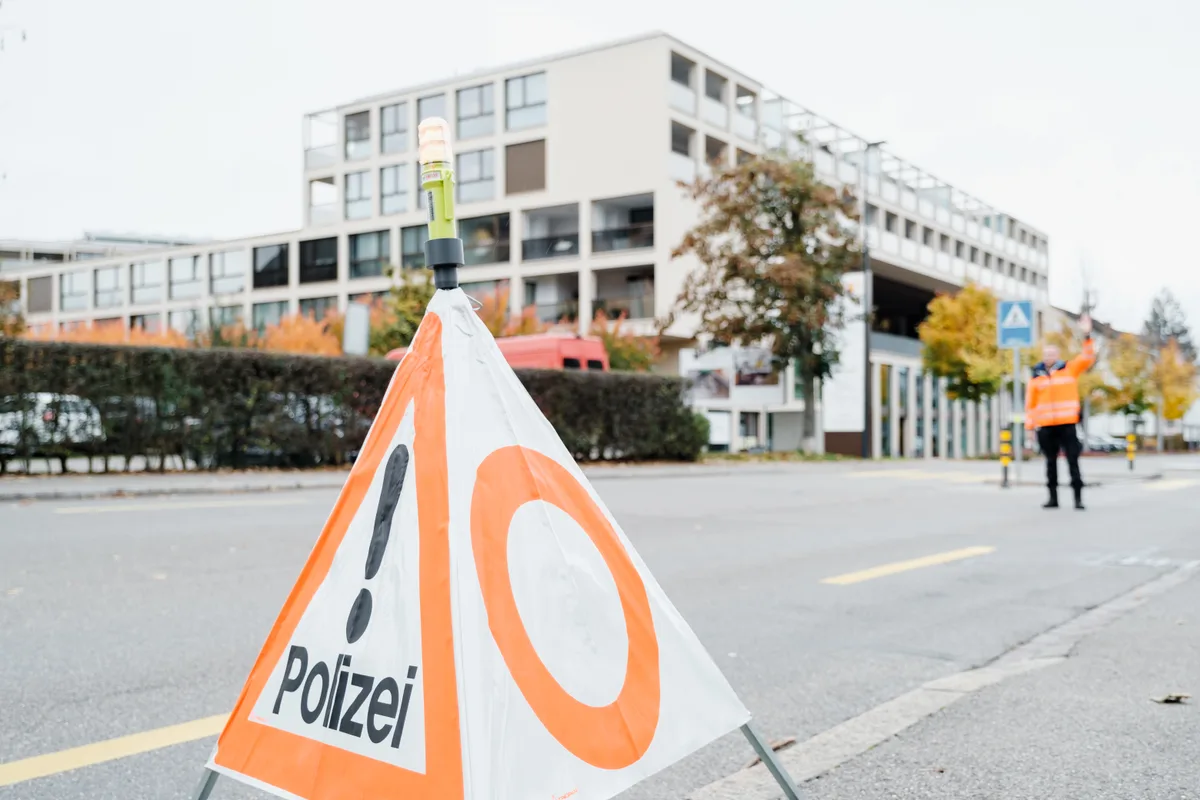 Bei einer koordinierten Aktion kontrollierten die Polizisten 73 Fahrzeuge. Bei einer koordinierten Aktion kontrollierten die Polizisten 73 Fahrzeuge.