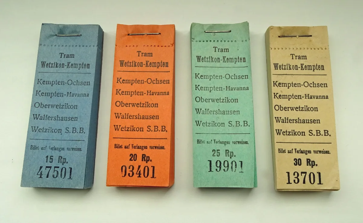 Vier Billettblöcke der Wetzikon-Meilen-Bahn.
