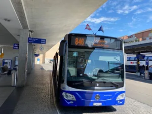 Am Samstag, 13. Juni 2020 hat der Pilotbetrieb der Buslinie 846 zwischen Uster und Seegräben gestartet. Der Bus fährt während vier Jahren von Mai bis Oktober an den Wochenenden im Halbstundentakt. Einfahrt bei Bushaltestelle beim Gemeindehaus Seegräben und Abfahrt beim Bushof Uster. Er ist gedacht für Ausflügler an den Pfäffikersee und zur Juckerfarm. Am Samstag, 13. Juni 2020 hat der Pilotbetrieb der Buslinie 846 zwischen Uster und Seegräben gestartet. Der Bus fährt während vier Jahren von Mai bis Oktober an den Wochenenden im Halbstundentakt. Einfahrt bei Bushaltestelle beim Gemeindehaus Seegräben und Abfahrt beim Bushof Uster. Er ist gedacht für Ausflügler an den Pfäffikersee und zur Juckerfarm.
