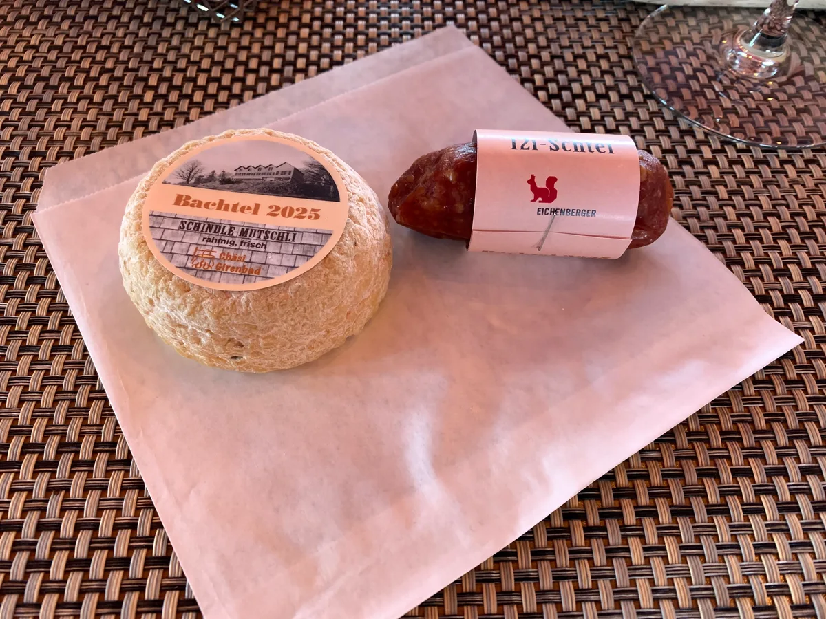 Ein Mutschli und eine kleine Wurst.