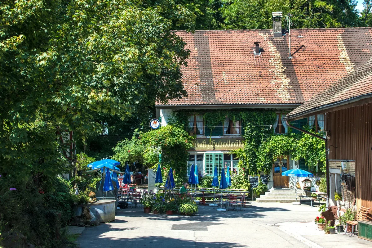 Ab 2027 soll in der Guhwilmühle unterhalb des Schauenbergs ein neuer Wind wehen. Die Genossenschaft WAK erarbeitet aktuell mit dreissig Freiwilligen einen Businessplan.