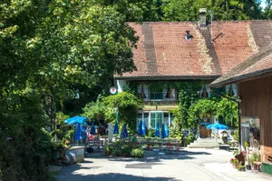 Ab 2027 soll in der Guhwilmühle unterhalb des Schauenbergs ein neuer Wind wehen. Die Genossenschaft WAK erarbeitet aktuell mit dreissig Freiwilligen einen Businessplan. Ab 2027 soll in der Guhwilmühle unterhalb des Schauenbergs ein neuer Wind wehen. Die Genossenschaft WAK erarbeitet aktuell mit dreissig Freiwilligen einen Businessplan.