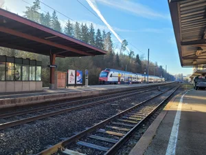 27290374-10 Bahnhof Kemptthal