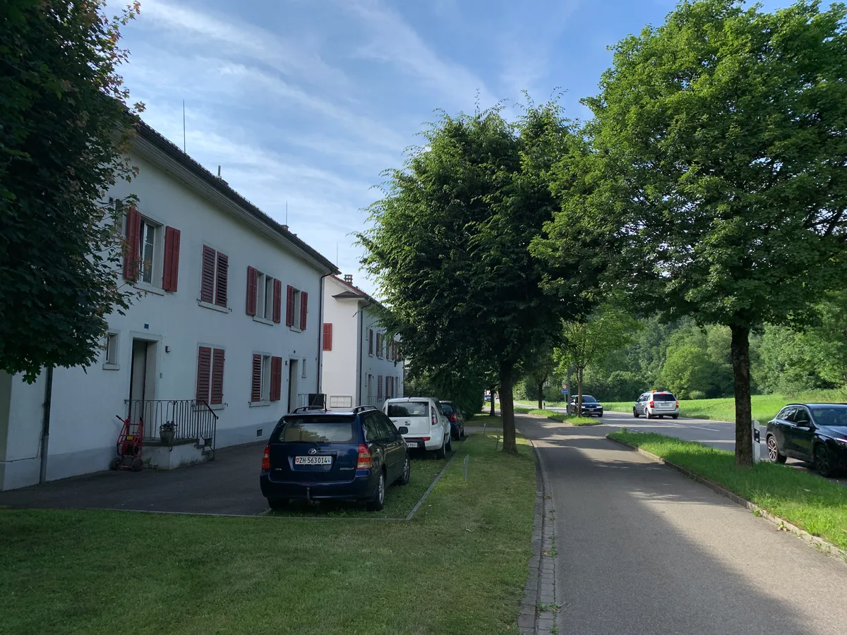 Ehemalige Kosthäuser der Spinnerei Streiff an der Zürichstrasse in Seegräben.