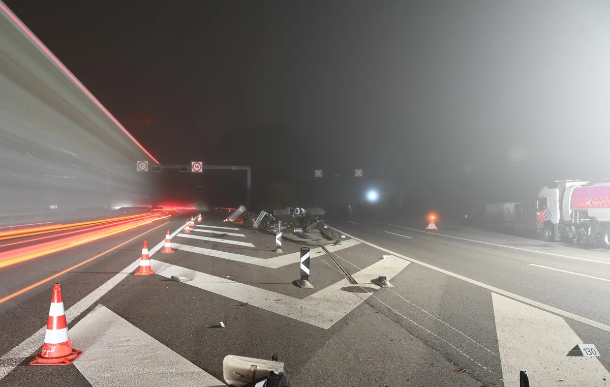 Autowrack auf der A1 bei Wallisellen