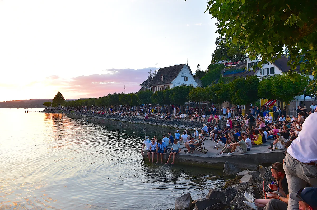 Blendendes Wetter, entspannte Besucher: Trotz weniger Ansturm als erwartet, war das Seenachtfest gemäss OK ein voller Erfolg. 
