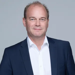 31209519-10 Portrait des Bezirksrat Alex Gantner (FDP, Maur)