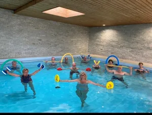 10690640-2 Aquafit für Senioren im Hallenbad Therapiebad des Iwaz in Wetzikon