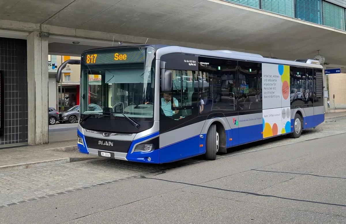 In einem Bus der VZO-Linie 817 geschah der Angriff. &nbsp;&nbsp;&nbsp;&nbsp;&nbsp;&nbsp;&nbsp;&nbsp;&nbsp;&nbsp; 