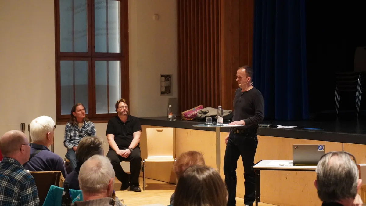 Info-Veranstaltung des Vereins Freie Landschaft Zürich in Hinwil.