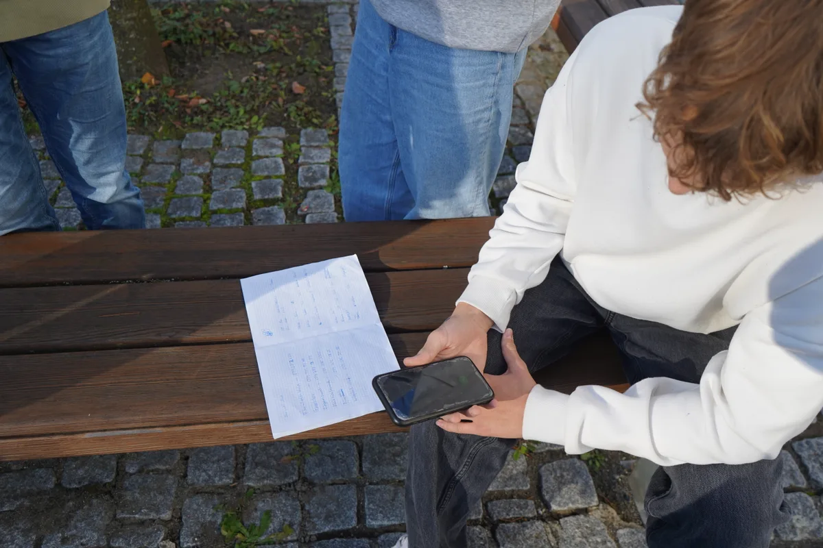 Schülerinnen und Schüler der Schule Wald während der Medienwoche.