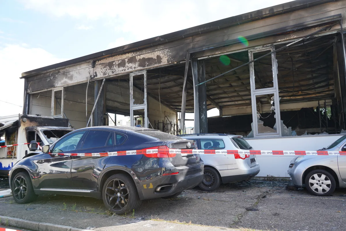 Beim Brand an der Motorenstrasse entstand ein Sachschaden in Höhe von mehreren hunderttausend Franken.