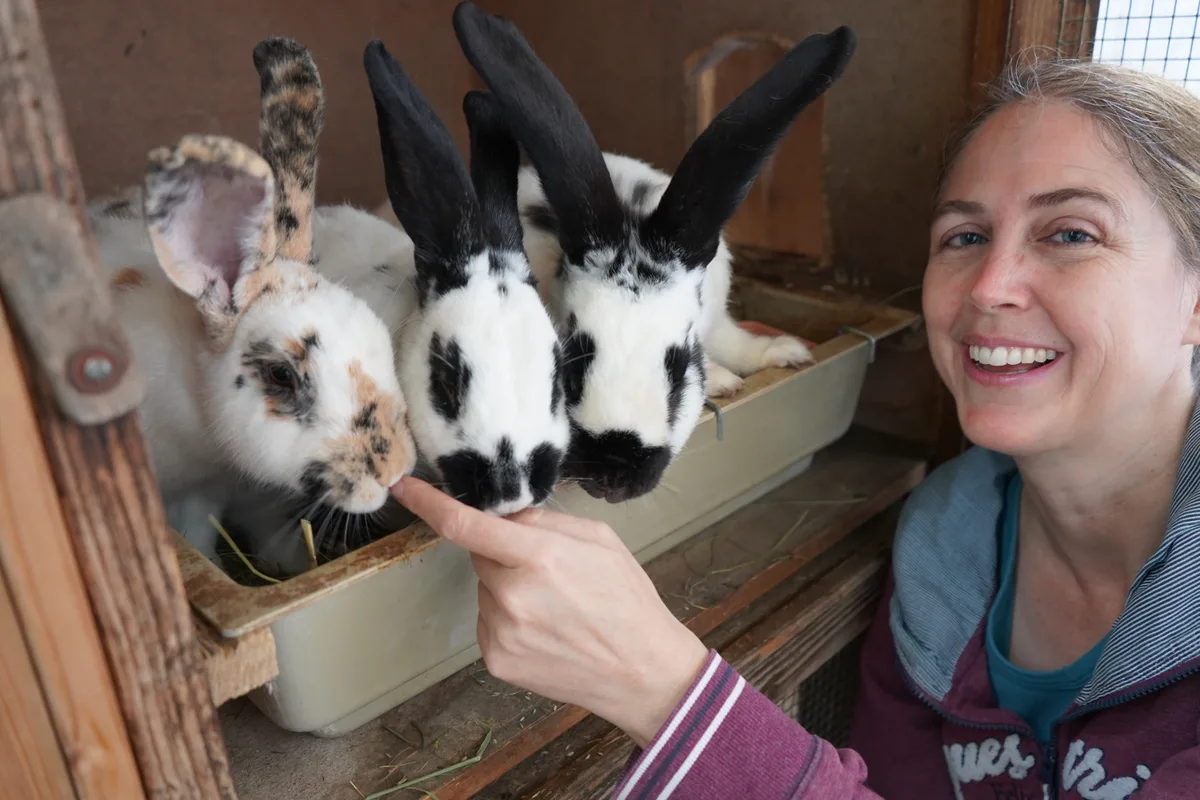 Manuela Letsch aus Fällanden liebt ihre Hasen.