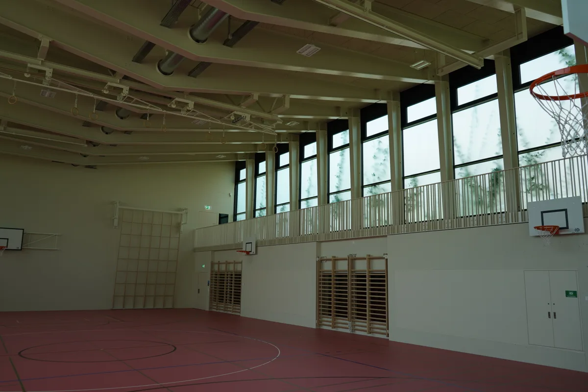 Eine Turnhalle