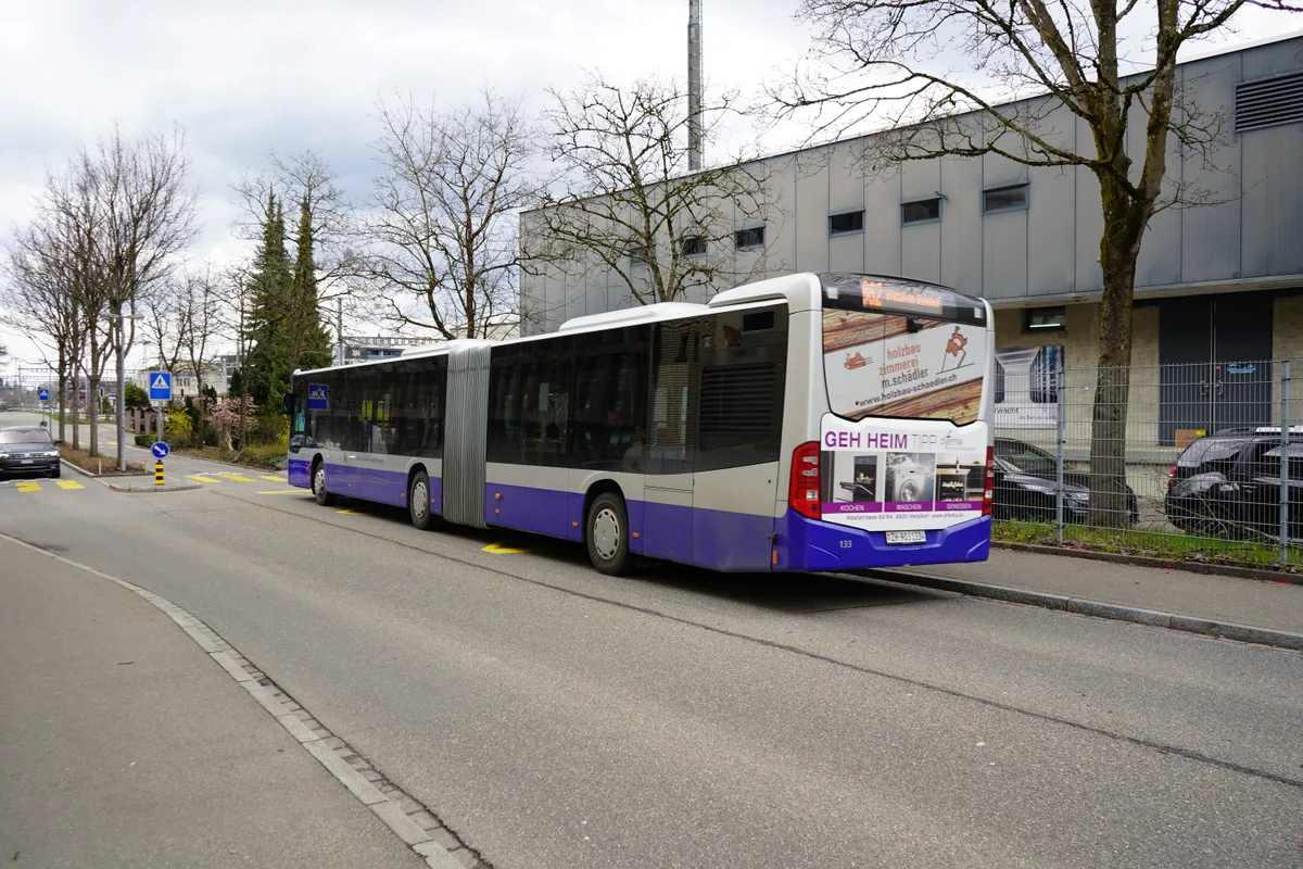 Beim Bahnhof Wetzikon soll es mehr Platz für die Busse geben.