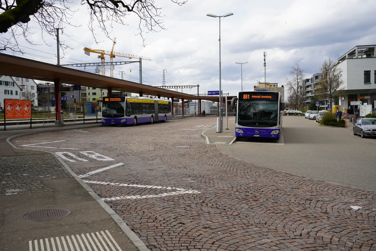Beim Bahnhof Wetzikon soll es mehr Platz für die Busse geben.