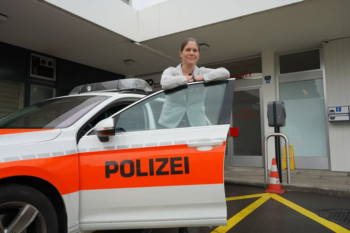 Leila Gerber ist Chefin des Dienstkreises Dübendorf. Seit vier Jahren arbeitet sie im Polizeiposten an der Wilstrasse 66.