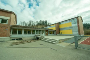 23157924-3 Schulhäuser Schmittenbach und Burghalden Fischenthal