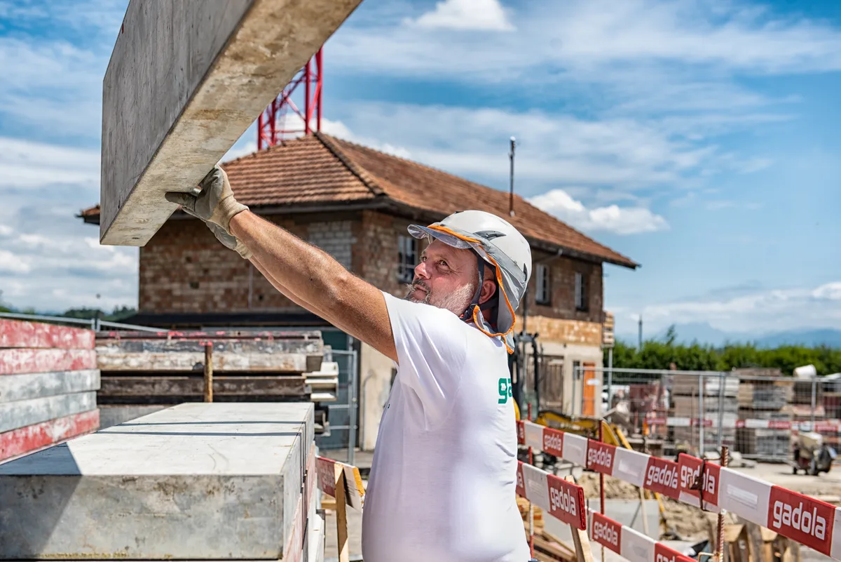 Der Hochbau ist die älteste Abteilung der Gadola Unternehmungen. Der Hochbau ist die älteste Abteilung der Gadola Unternehmungen.