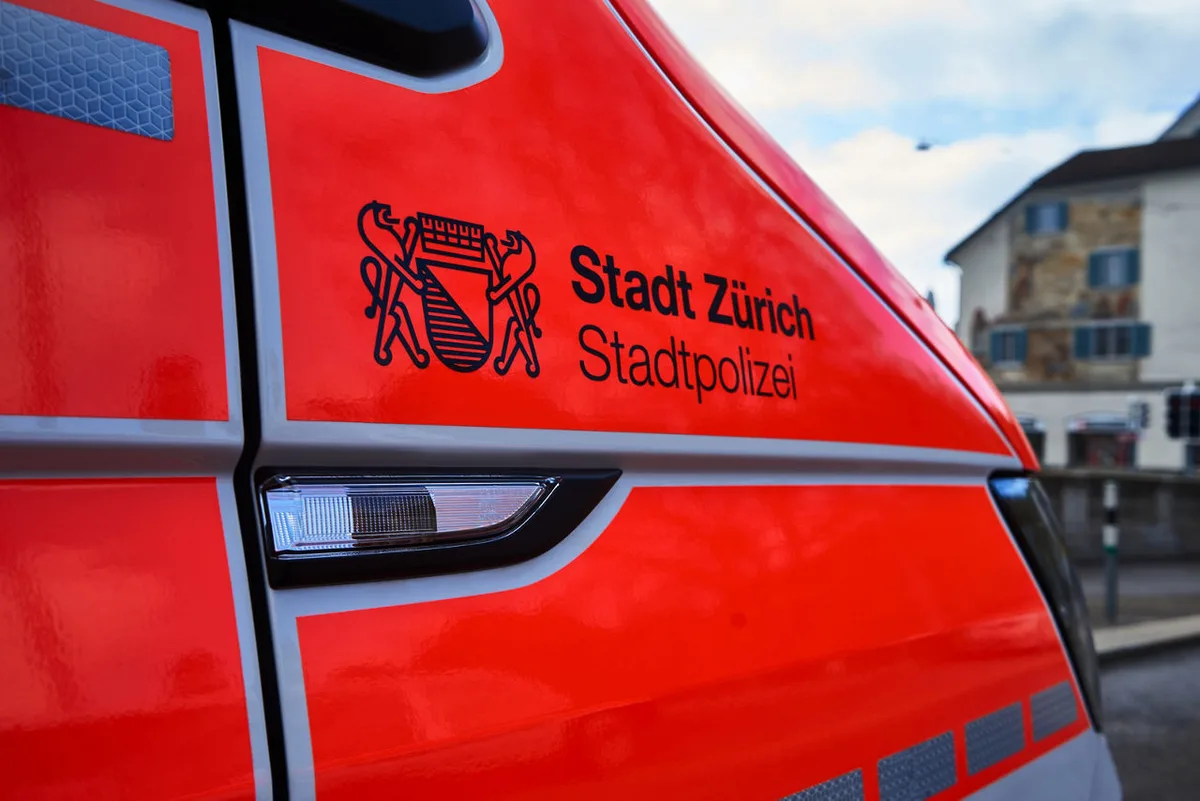 13564386-1 Ein Oberländer Zivilangestellter der Zürcher Stadtpolizei hatte unerlaubt Informationen weitergegeben. (Symbolbild)