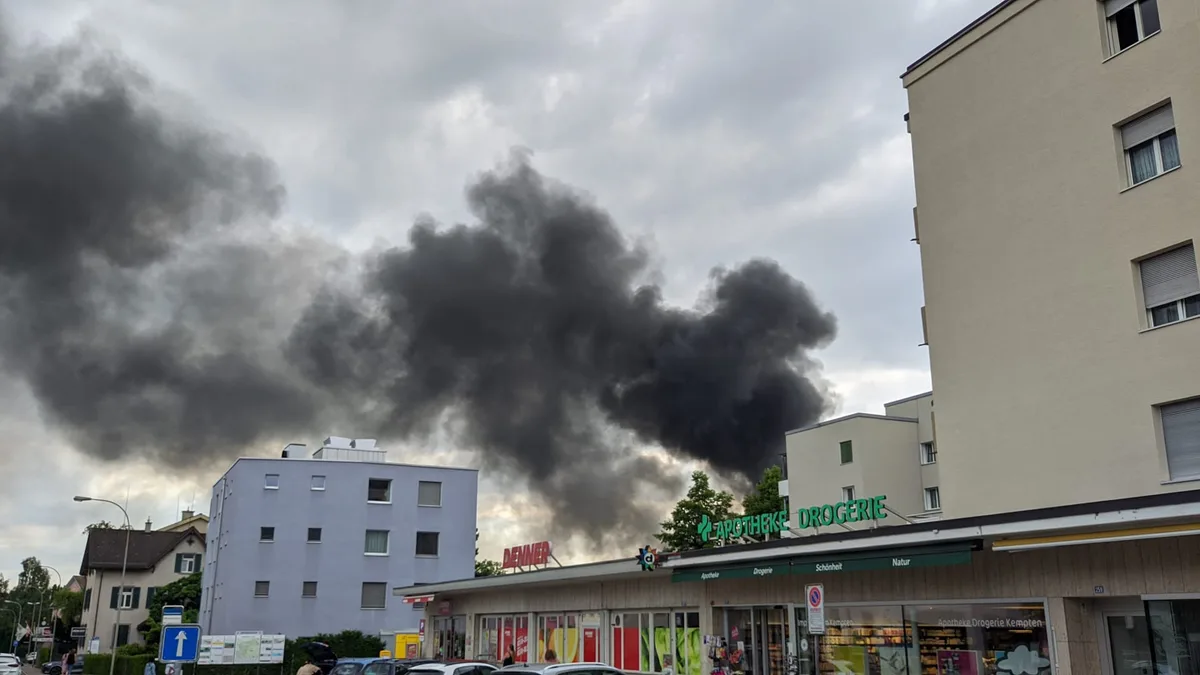 Mit diesem Foto informierte Bettina Schnider ihren Kollegen über den Brand in Wetzikon. Brand