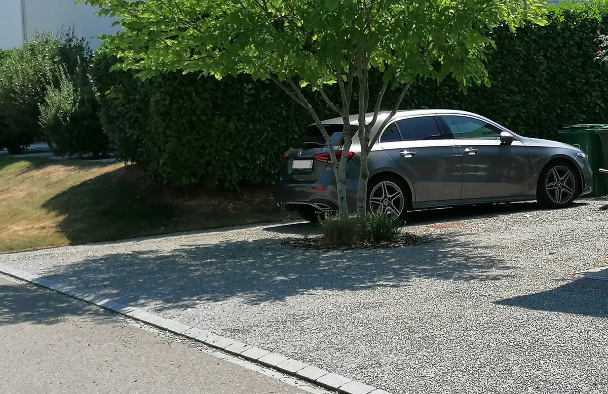 Die zwei Parkplätze wurden in einem ähnlichen, in Realität sogar noch einfacheren Stil gebaut. (Symbolbild)