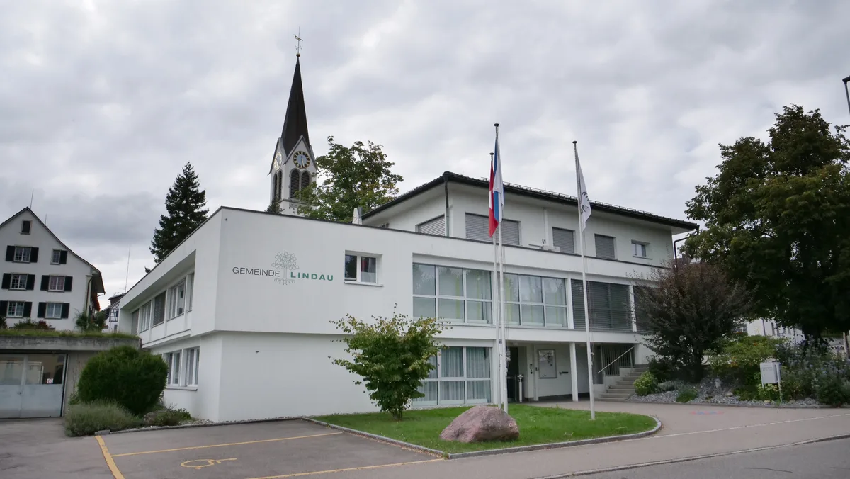 Das aktuelle Gemeindehaus in Lindau entspricht den Anforderungen schon länger nicht mehr. Archivaufnahme in Lindau im Frühling.