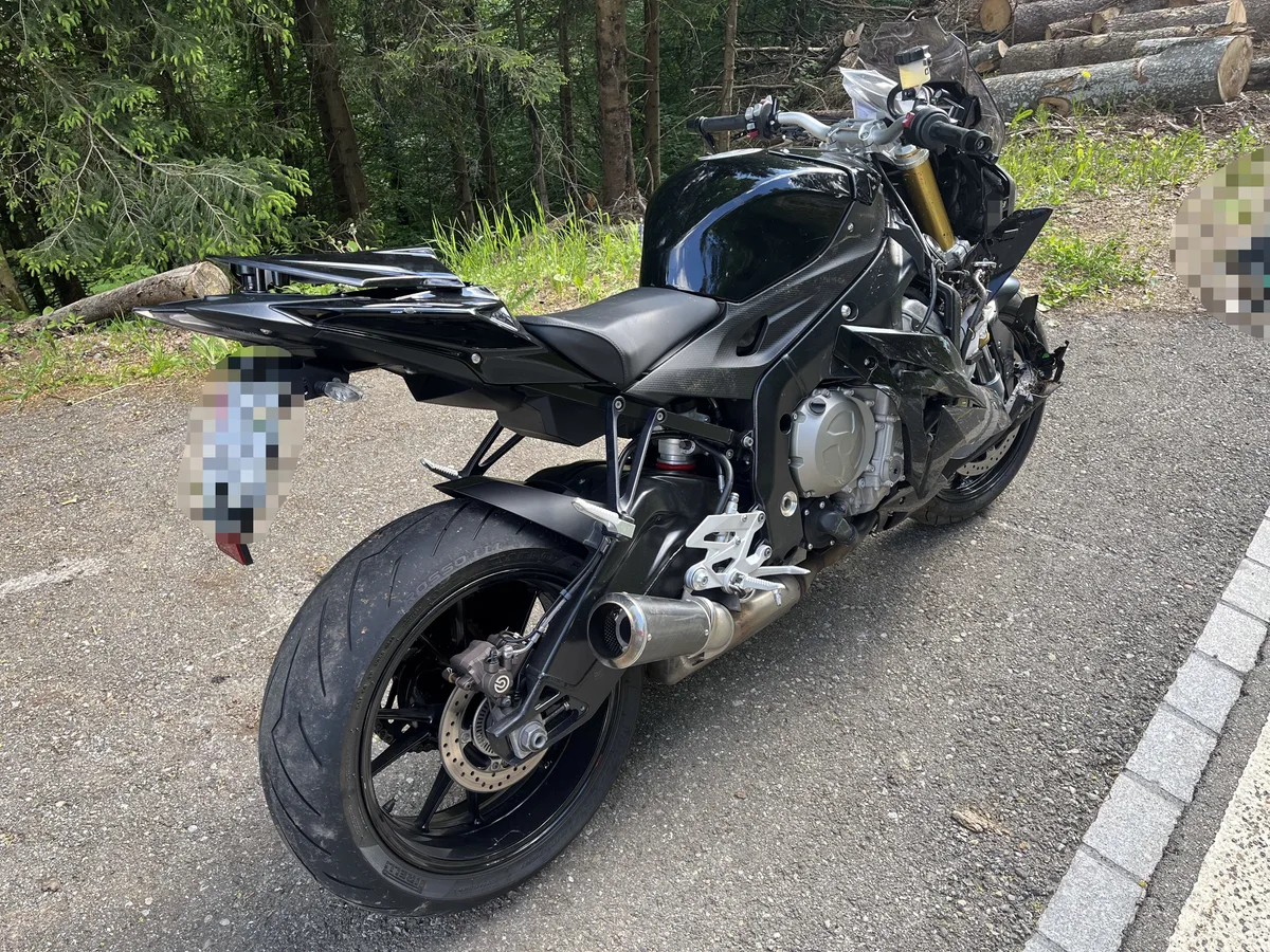 25920814-3 An beiden Motorrädern entstand Sachschaden in unbekannter Höhe.