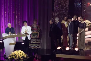 30427998-4 Beste Bühnenproduktion: Für "Dinner for WAM" gewann Walter Andreas Müller einen Prix Walo.