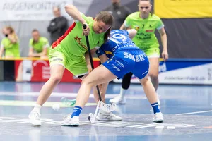 Andrea Wildermuth (Nr. 19, UHC Laupen ZH) gegen /Noomi Überschlag (Nr. 19, Kloten-Dietlikon Jets), während Frauen GF L-UPL Playoff Viertelfinals 2025/26, Schweiz: 11.03.2026, Kloten, Sporthalle Stighag Andrea Wildermuth (Nr. 19, UHC Laupen ZH) gegen /Noomi Überschlag (Nr. 19, Kloten-Dietlikon Jets), während Frauen GF L-UPL Playoff Viertelfinals 2025/26, Schweiz: 11.03.2026, Kloten, Sporthalle Stighag