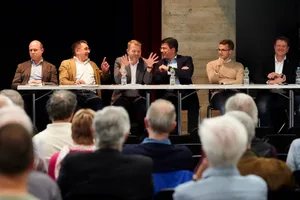 (von links) Thomas Forrer, Urs Giger, Michael Kaspar, Paul von Euw, Andri Silberschmied und Daniel Bucher. (von links) Thomas Forrer, Urs Giger, Michael Kaspar, Paul von Euw, Andri Silberschmied und Daniel Bucher.